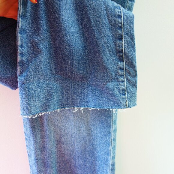 SO Junior's High Rise Curvy 90s Bootcut Jeans Medium wash 11/W30 NWT! - Picture 6 of 10